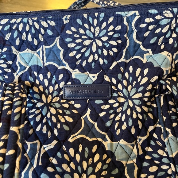 VERA BRADLEY duffle - Picture 2 of 2